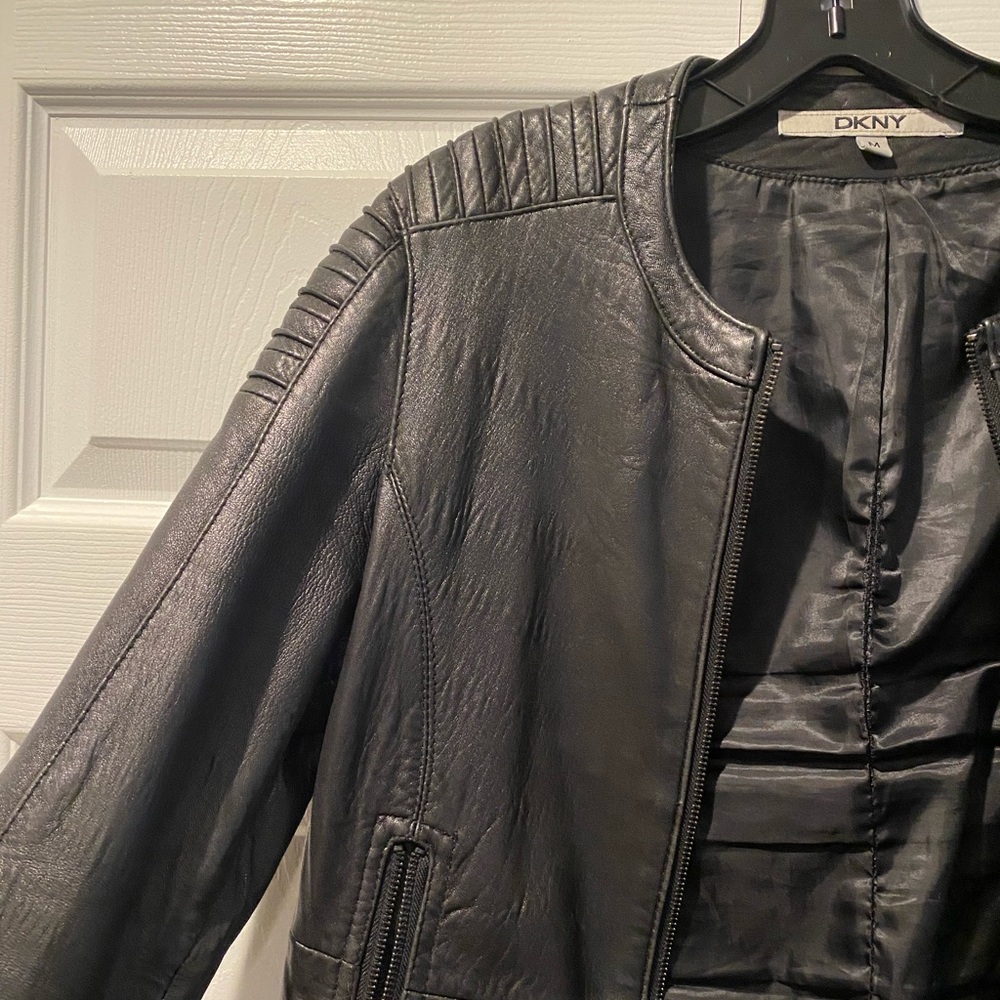 Leather DKNY motorcycle jacket - Picture 4 of 5